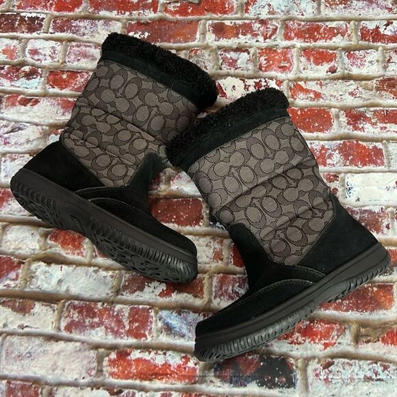 Coach brand black winter boots with CC print - Picture 1 of 7